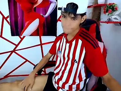 chris evans77 online show from April 14, 2026, 12:43 pm