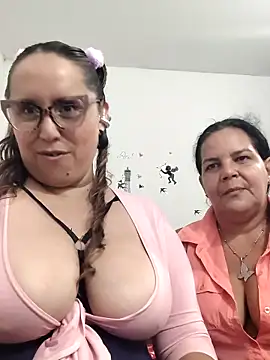 bunniositos online show from May 26, 2026, 10:52 pm