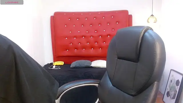 Snapshot of maxim_rod chatting on July 16, 2026, 7:22 pm maxim rod online show from July 16, 2026, 7:22 pm