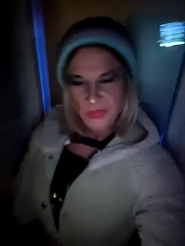 DomMONIKA online show from April 12, 2026, 12:03 am