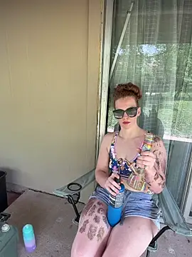 Snapshot of RoxyRedXO12 chatting on April 9, 2026, 6:25 pm RoxyRedXO12 online show from April 9, 2026, 6:25 pm