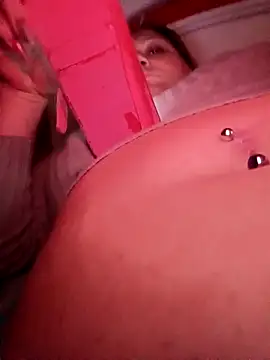 Snapshot of Ninettahot chatting on April 3, 2026, 4:57 pm Ninettahot online show from April 3, 2026, 4:57 pm