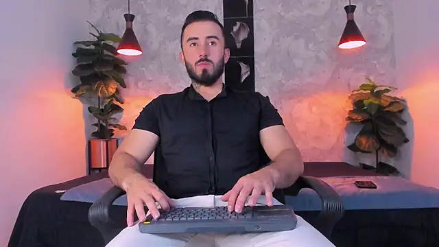 Snapshot of martin_foster_ chatting on March 31, 2026, 3:41 am martin foster online show from March 31, 2026, 3:41 am