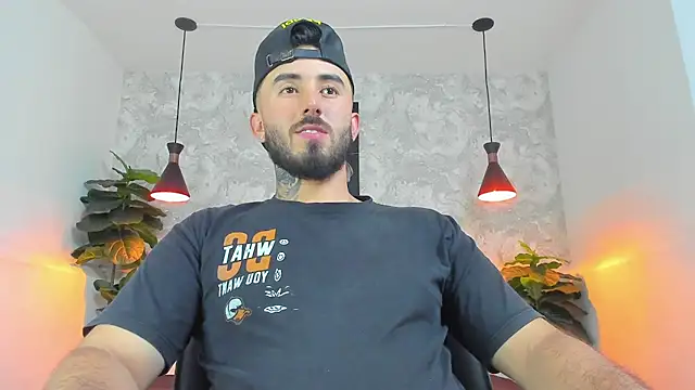 Snapshot of martin_foster_ chatting on April 14, 2026, 6:57 pm martin foster online show from April 14, 2026, 6:57 pm