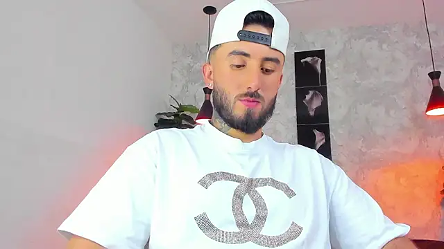 Snapshot of martin_foster_ chatting on April 13, 2026, 8:57 pm martin foster online show from April 13, 2026, 8:57 pm