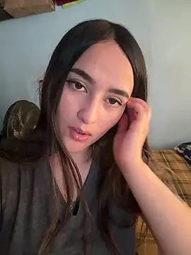 Camila010203 online show from April 4, 2026, 4:13 pm