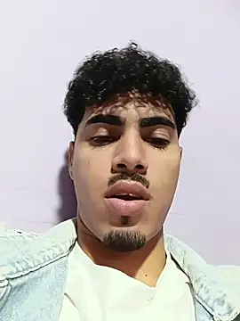 Snapshot of LucaColmal chatting on April 9, 2026, 2:13 am LucaColmal online show from April 9, 2026, 2:13 am