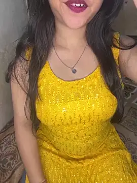 HOTTY ALIA1 online show from April 4, 2026, 4:08 am