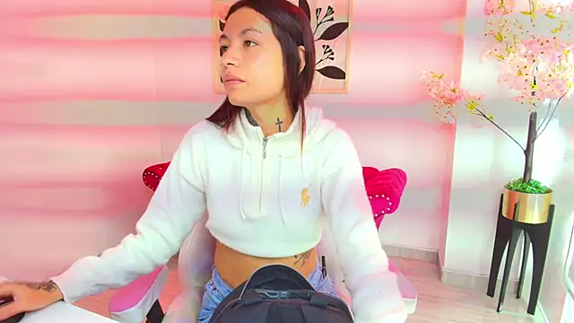 Charlotte bower online show from April 15, 2026, 11:16 am