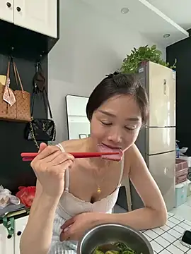 Snapshot of yuanpu0925 chatting on April 3, 2026, 4:30 am yuanpu0925 online show from April 3, 2026, 4:30 am