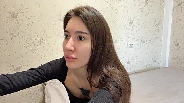 NamiLoon online show from April 8, 2026, 4:03 am