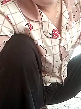 Snapshot of Minaamoto chatting on April 8, 2026, 12:45 am Minaamoto online show from April 8, 2026, 12:45 am