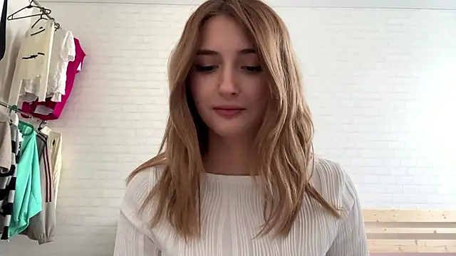 CassiPlacido online show from April 11, 2026, 12:42 pm