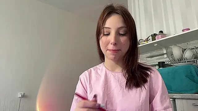 Tara Harrisss online show from April 17, 2026, 4:59 am