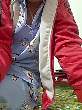 hanameo online show from April 13, 2026, 2:43 pm