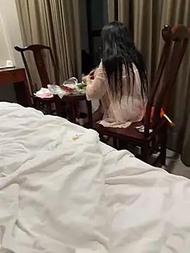 tanhualang001 online show from April 16, 2026, 3:13 pm