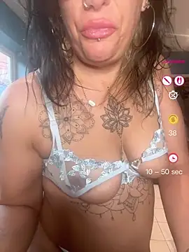 IvyBelleMilf online show from May 25, 2026, 4:34 am