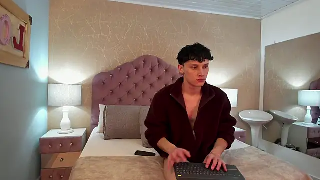 Snapshot of LephyStar chatting on April 9, 2026, 3:19 am LephyStar online show from April 9, 2026, 3:19 am