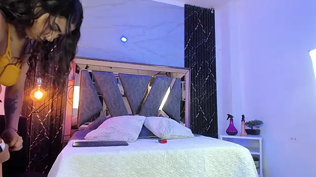 Snapshot of Amaia_aa_ chatting on June 24, 2026, 7:22 pm Amaia aa online show from June 24, 2026, 7:22 pm