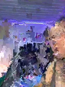 lunaa love online show from April 2, 2026, 2:08 am