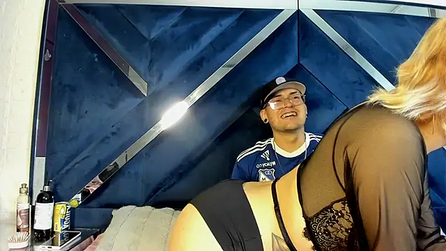 BarbieAndMax online show from April 12, 2026, 4:54 pm