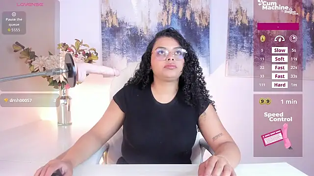 scarlett  2 online show from April 13, 2026, 9:19 pm