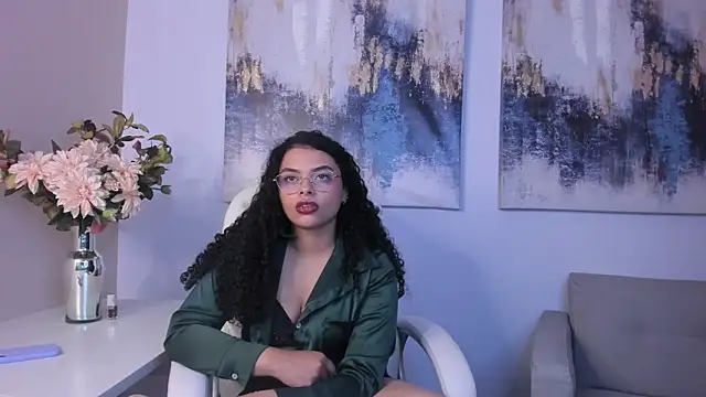 scarlett  2 online show from March 31, 2026, 9:39 pm