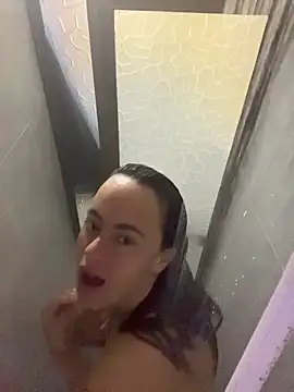 bella stowgn online show from April 11, 2026, 3:49 pm