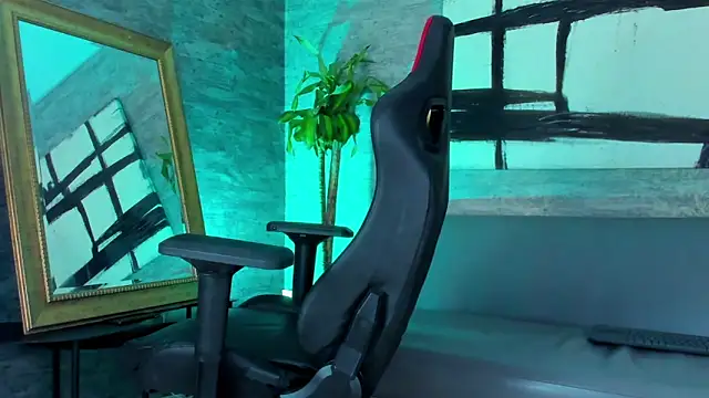 Snapshot of im_Maikil chatting on April 13, 2026, 12:14 am im Maikil online show from April 13, 2026, 12:14 am