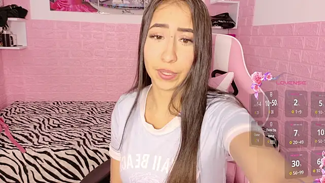 Sophi Sweet11 online show from April 11, 2026, 1:26 pm