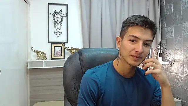 Snapshot of CaballeroNocturno_ chatting on April 5, 2026, 1:01 am CaballeroNocturno online show from April 5, 2026, 1:01 am