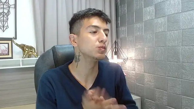 Snapshot of CaballeroNocturno_ chatting on April 1, 2026, 3:19 am CaballeroNocturno online show from April 1, 2026, 3:19 am