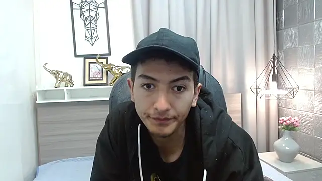 Snapshot of CaballeroNocturno_ chatting on April 14, 2026, 3:00 am CaballeroNocturno online show from April 14, 2026, 3:00 am