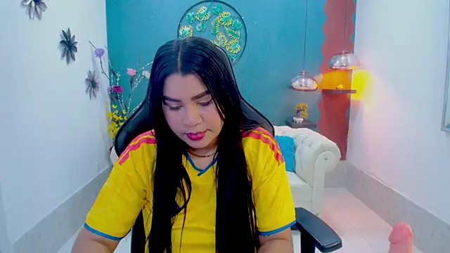 Snapshot of ValeryBliss_ chatting on April 15, 2026, 11:38 pm ValeryBliss online show from April 15, 2026, 11:38 pm