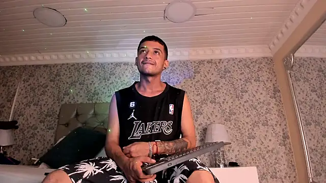 TurnerStar online show from April 15, 2026, 12:32 pm