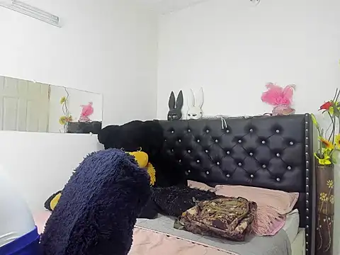 Nathaly Sam online show from April 4, 2026, 12:12 pm