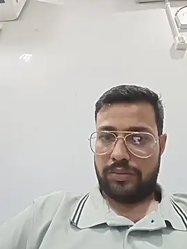 herochoclateboy online show from May 20, 2026, 4:53 am