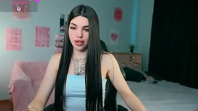 Snapshot of molly_rettyy chatting on July 8, 2026, 4:24 am molly rettyy online show from July 8, 2026, 4:24 am