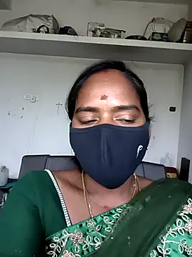 Snapshot of Tamil_Sangeetha chatting on April 9, 2026, 6:41 am Tamil Sangeetha online show from April 9, 2026, 6:41 am