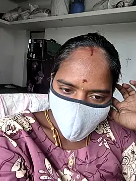 Snapshot of Tamil_Sangeetha chatting on April 15, 2026, 4:29 am Tamil Sangeetha online show from April 15, 2026, 4:29 am