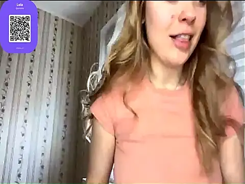 LolaZola online show from April 16, 2026, 10:27 am