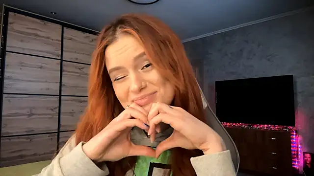 FoxyEmma online show from April 5, 2026, 3:08 pm