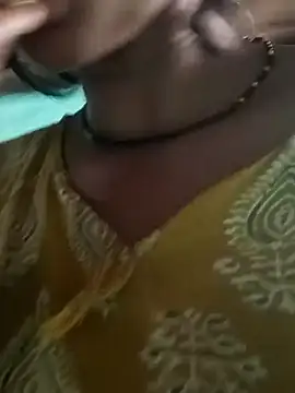 Snapshot of riyaa_sexyy chatting on July 7, 2026, 9:35 am riyaa sexyy online show from July 7, 2026, 9:35 am