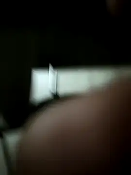 Snapshot of MassiveMask chatting on April 13, 2026, 12:58 am MassiveMask online show from April 13, 2026, 12:58 am