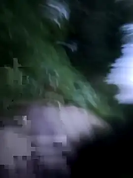 Snapshot of MassiveMask chatting on April 3, 2026, 4:08 am MassiveMask online show from April 3, 2026, 4:08 am