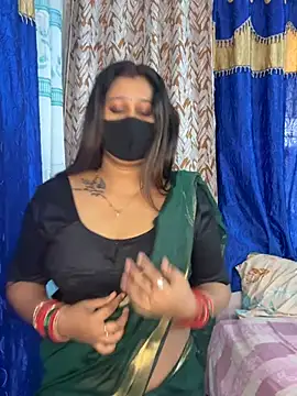 Snapshot of Sweet-Ellina chatting on April 6, 2026, 6:03 am Sweet-Ellina online show from April 6, 2026, 6:03 am