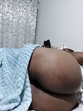 Dutches101 online show from April 15, 2026, 3:23 am