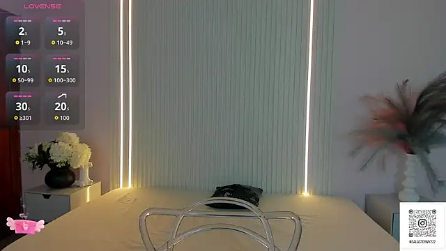 AliceHill8 online show from April 2, 2026, 12:12 pm