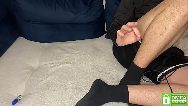 Snapshot of NaughtysecretsDE chatting on April 15, 2026, 6:34 pm NaughtysecretsDE online show from April 15, 2026, 6:34 pm