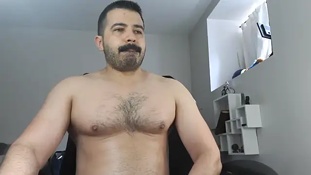 AngelFusco online show from April 29, 2026, 2:32 pm